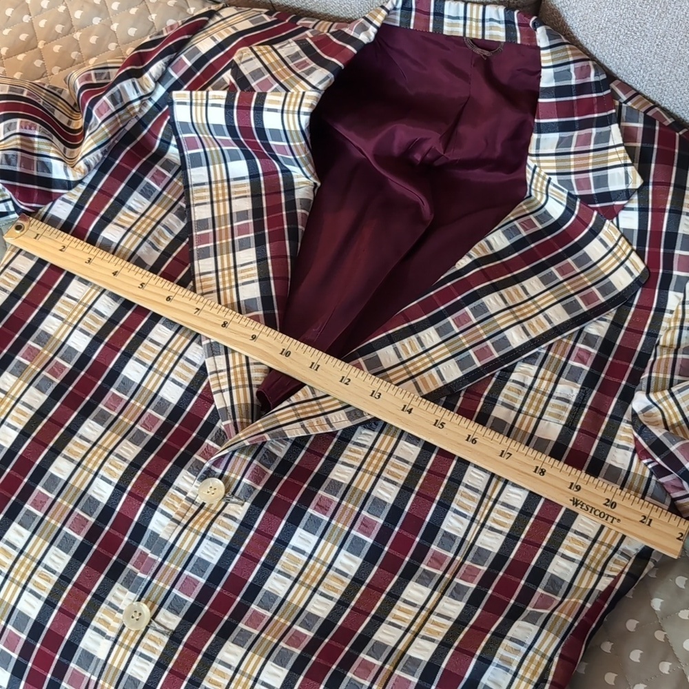 Coronet Men's Vintage Plaid Tailored Wool Blend Blazer. - Picture 6 of 10